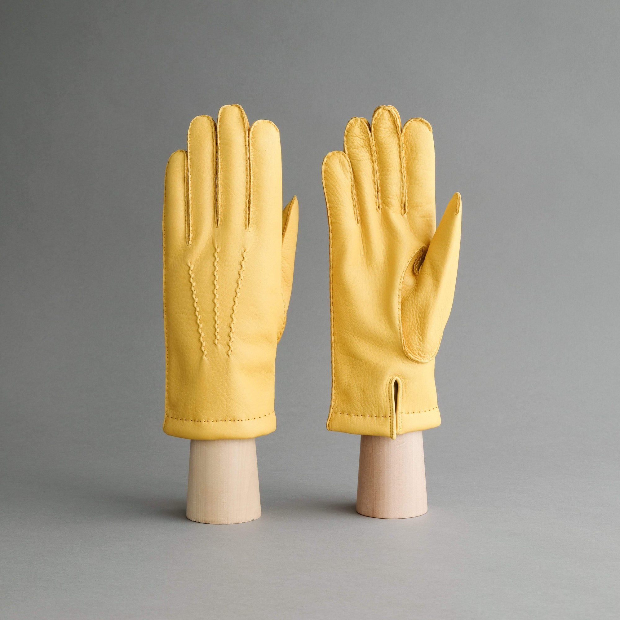 Gentlemen&#39;s Gloves from Yellow Deerskin Lined with Cashmere - TR Handschuhe Wien - Thomas Riemer Handmade Gloves