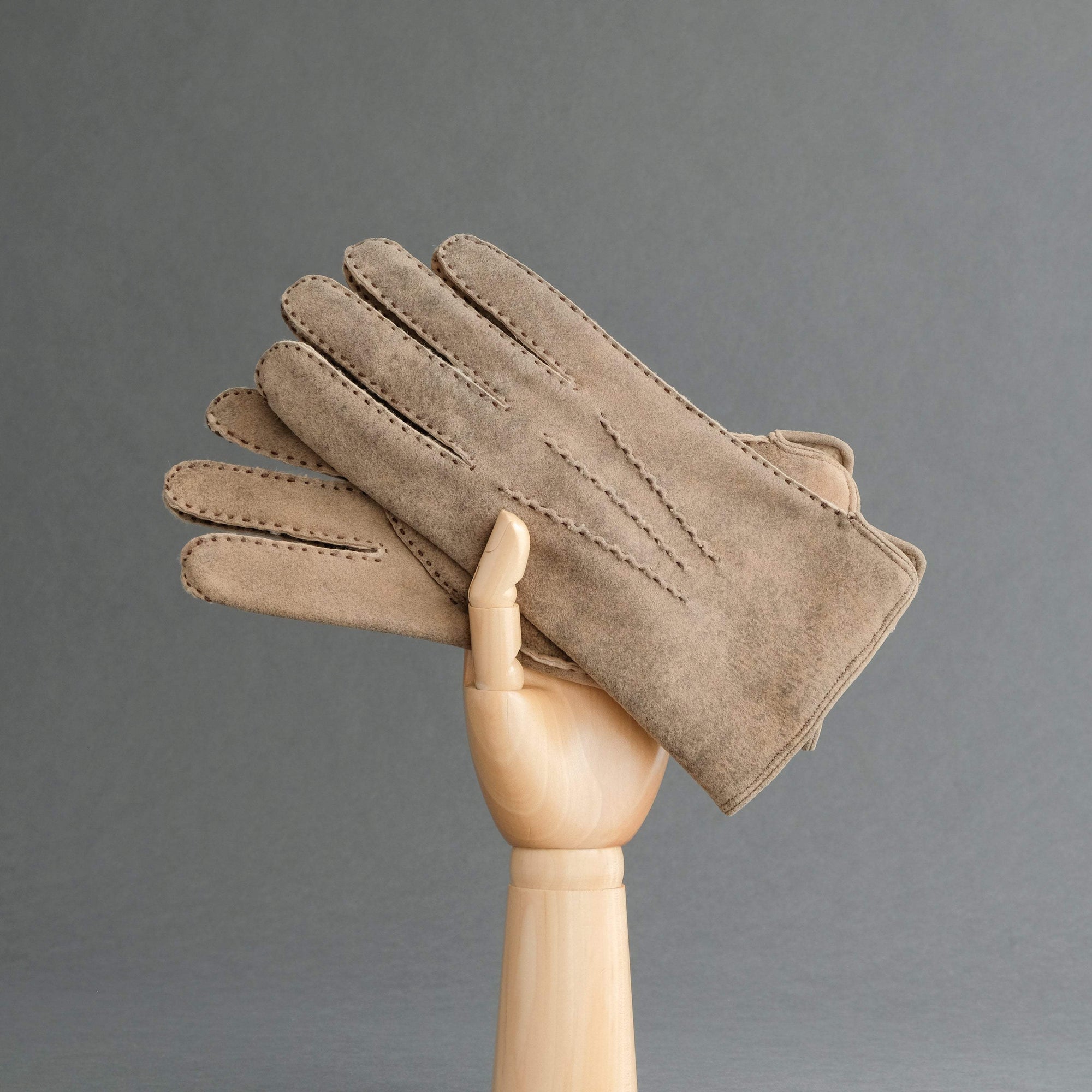 Gentlemen's Hand Sewn Gloves From Antique Brown Curly Lambskin - TR Handschuhe Wien - Thomas Riemer Handmade Gloves