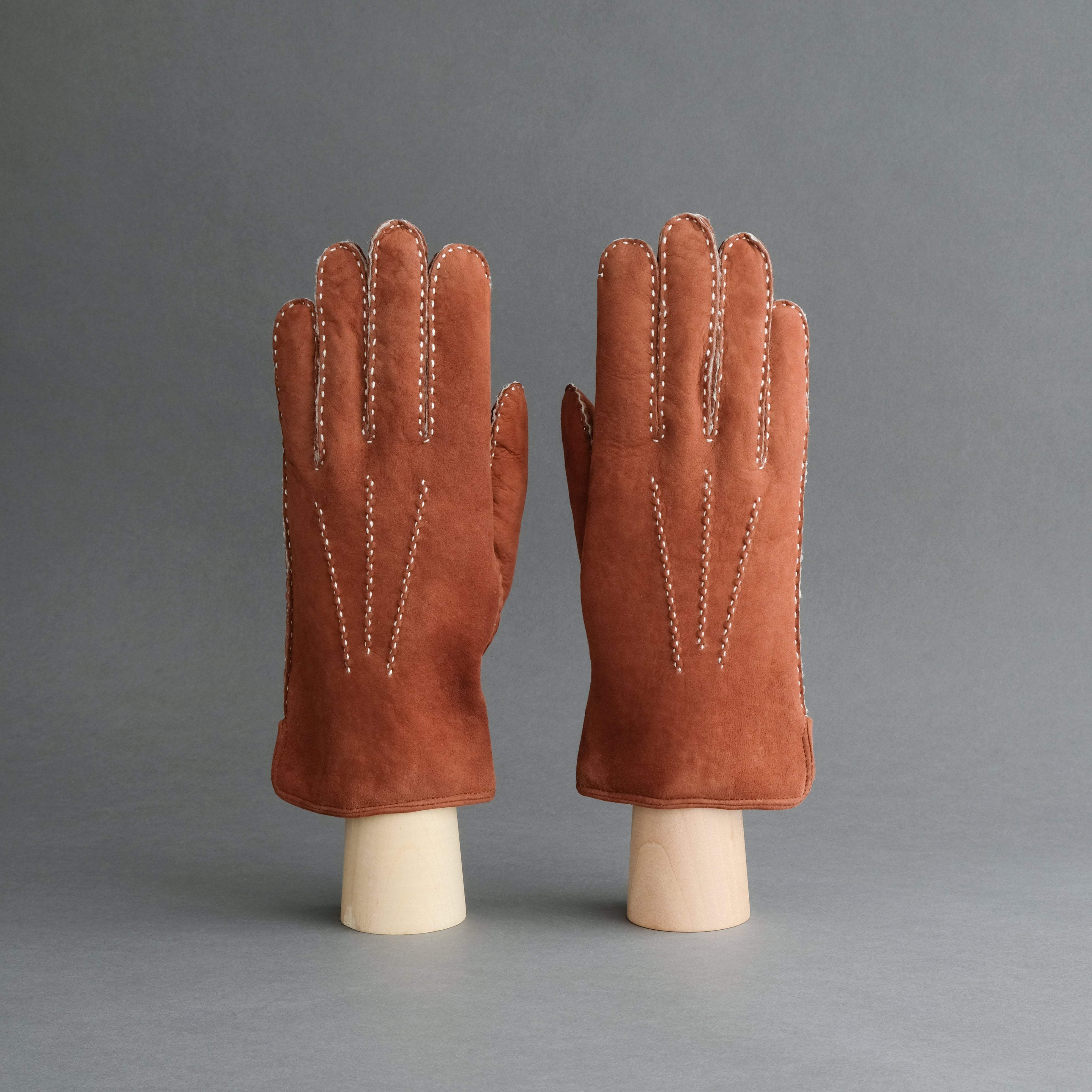 Gentlemen&#39;s Hand Sewn Gloves From Rust Curly Lambskin - TR Handschuhe Wien - Thomas Riemer Handmade Gloves