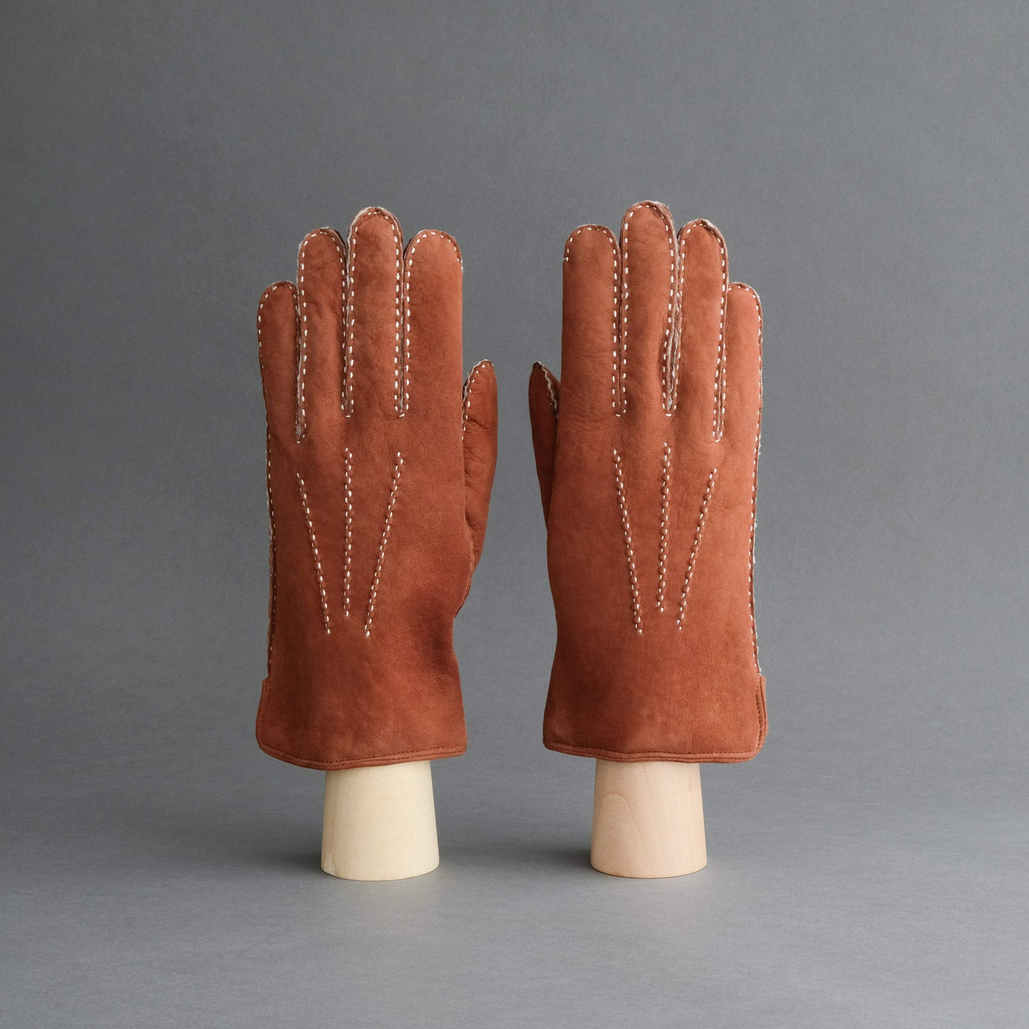 Gentlemen's Hand Sewn Gloves From Rust Curly Lambskin - TR Handschuhe Wien - Thomas Riemer Handmade Gloves