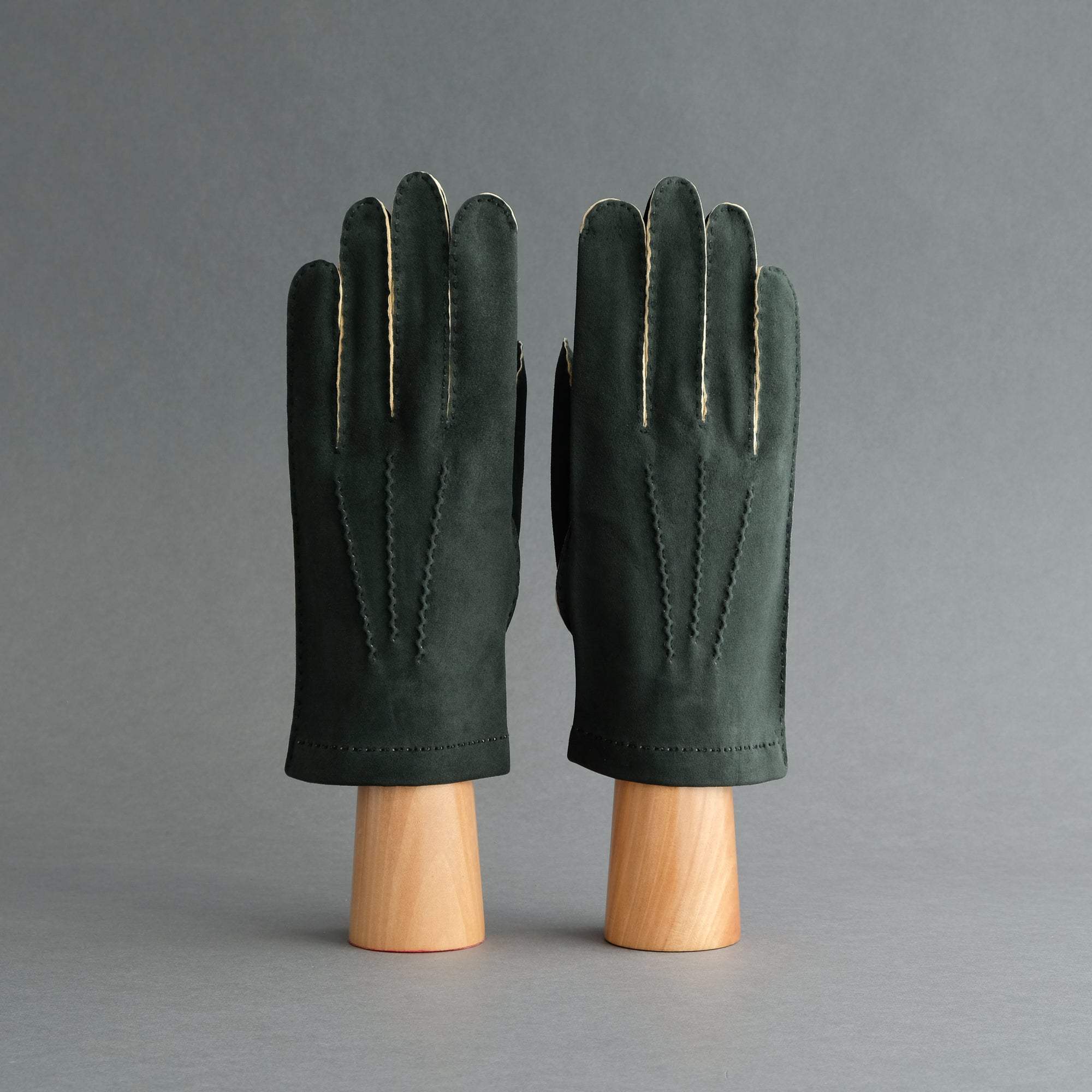 Gentlemen's Hand Sewn Unlined Gloves from Black/Green Doeskin - TR Handschuhe Wien - Thomas Riemer Handmade Gloves