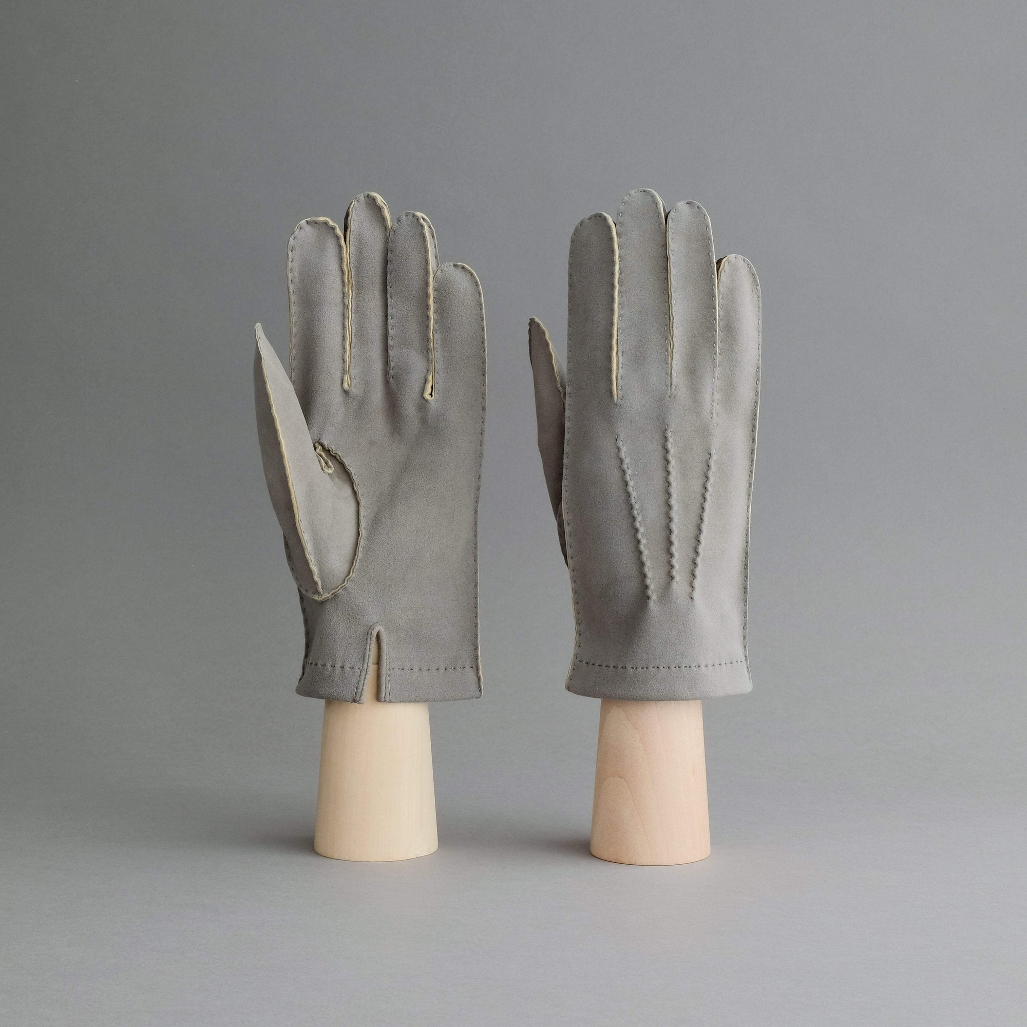 Gentlemen's Hand Sewn Unlined Gloves from Grey Doeskin - TR Handschuhe Wien - Thomas Riemer Handmade Gloves