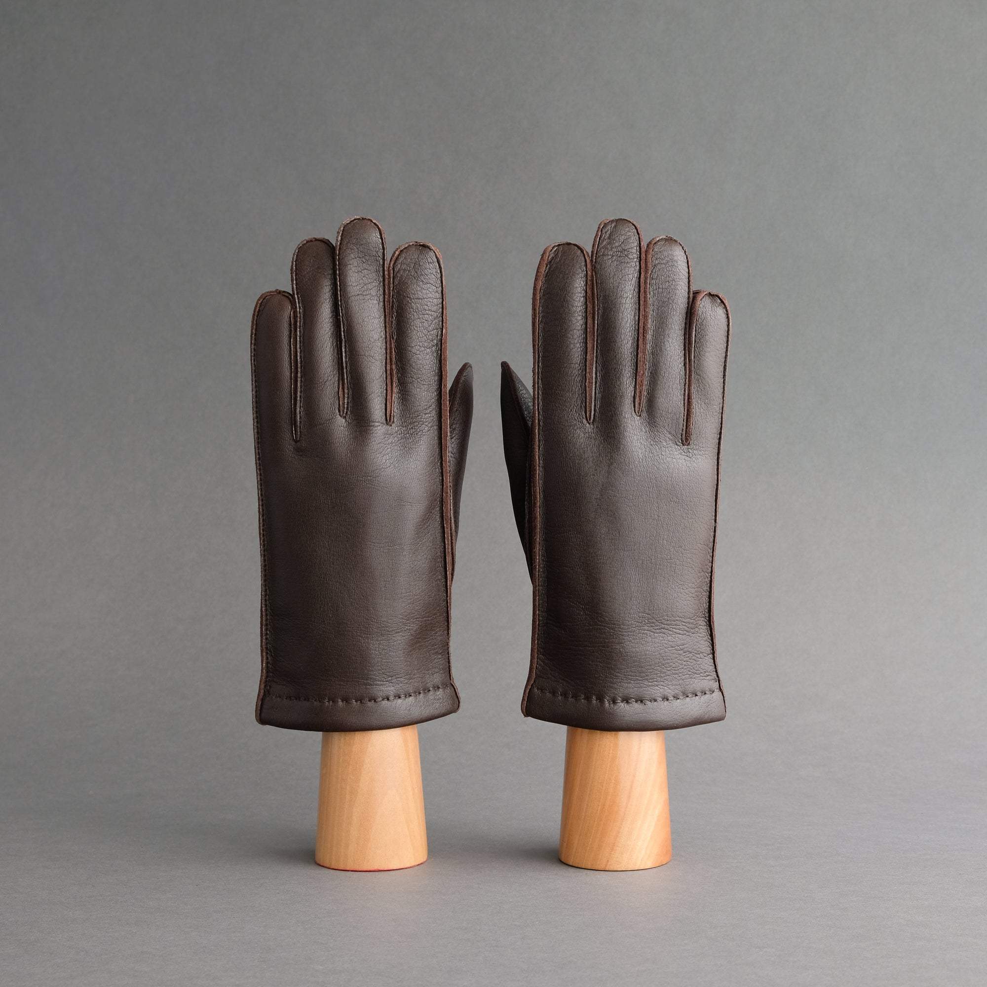 Gentlemen's Sporty Gloves from Dark Brown Deerskin Lined with Cashmere - TR Handschuhe Wien - Thomas Riemer Handmade Gloves