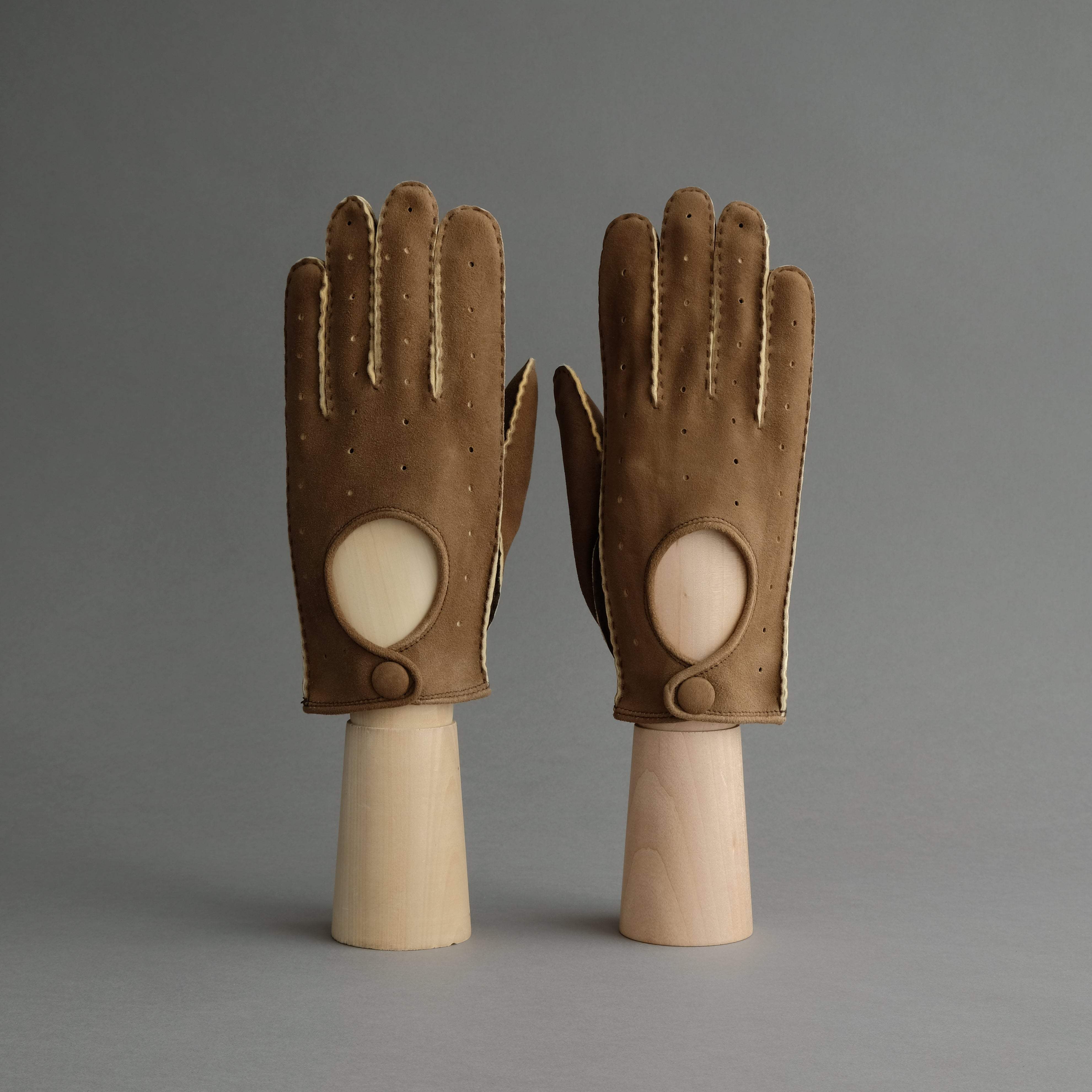 Gentlemen&#39;s Unlined Driving Gloves from Brown Goatskin - TR Handschuhe Wien - Thomas Riemer Handmade Gloves