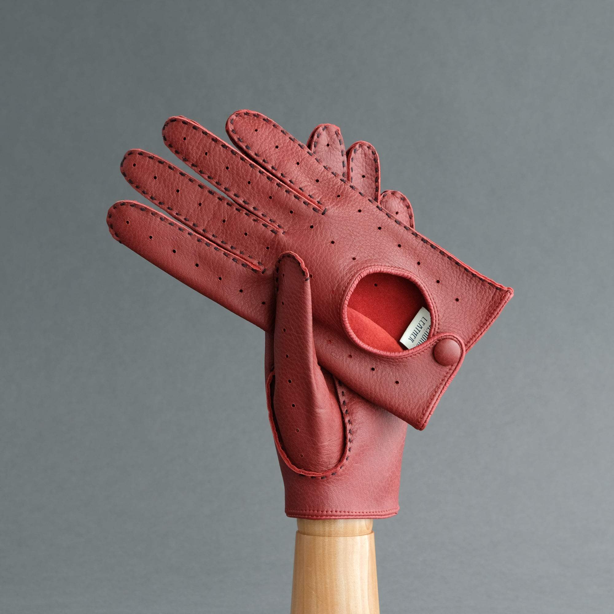 Gentlemen&#39;s Unlined Driving Gloves from Red Deerskin - TR Handschuhe Wien - Thomas Riemer Handmade Gloves