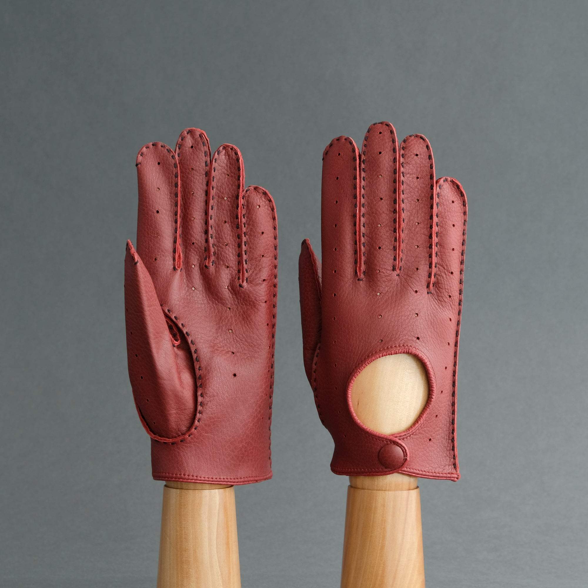 Gentlemen&#39;s Unlined Driving Gloves from Red Deerskin - TR Handschuhe Wien - Thomas Riemer Handmade Gloves