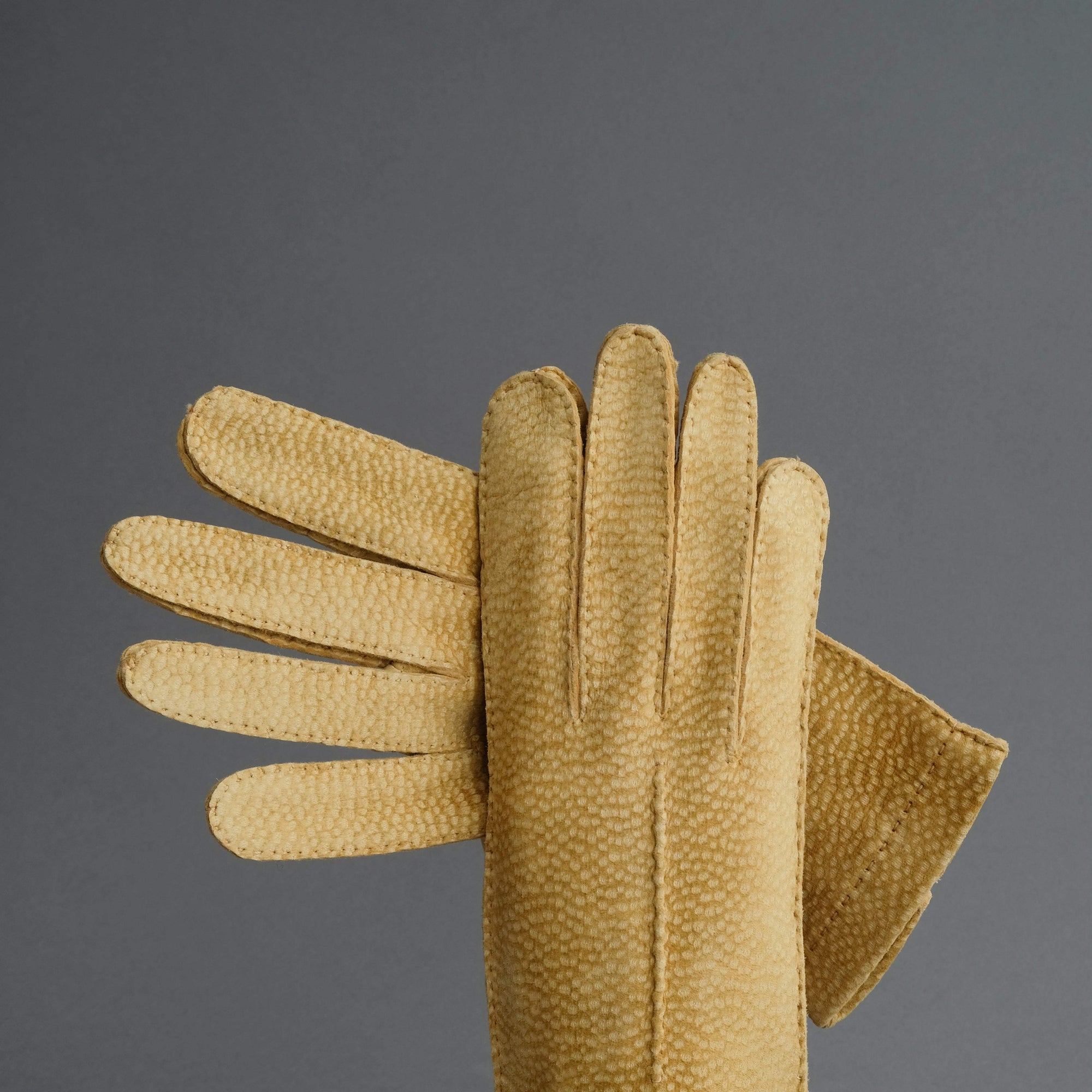 Ladies Dress Gloves from Mustard Carpincho Leather - TR Handschuhe Wien - Thomas Riemer Handmade Gloves