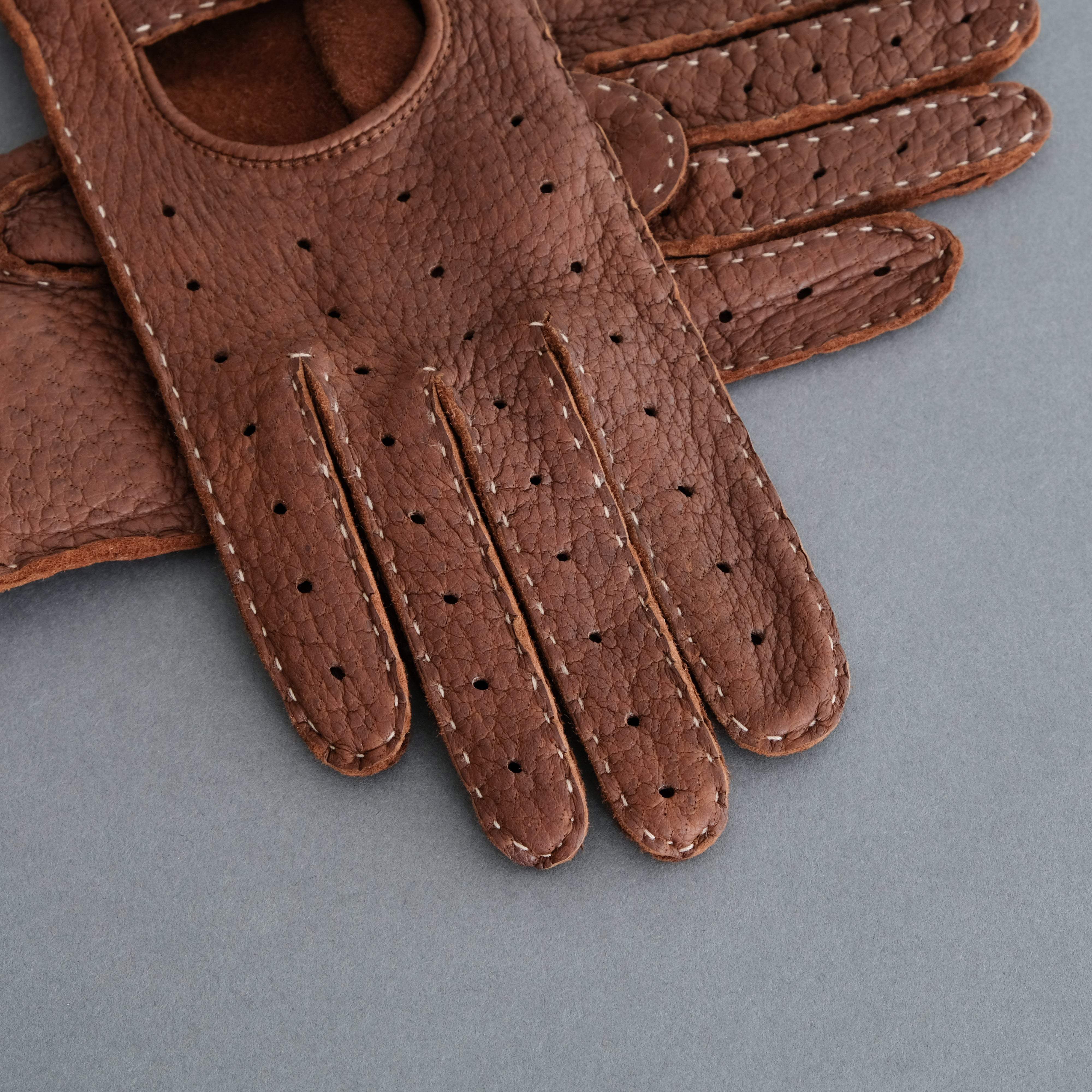 Ladies Driving Gloves From Mid-Brown Peccary Leather - TR Handschuhe Wien - Thomas Riemer Handmade Gloves