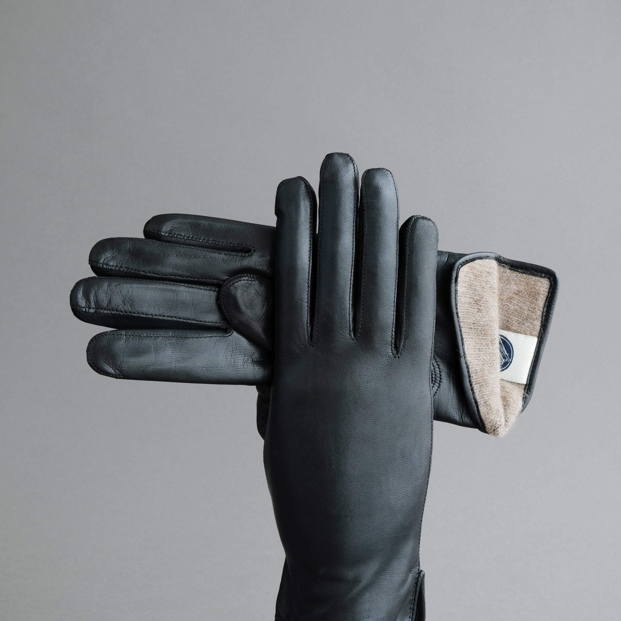 Ladies Gloves from Black Hair Sheep Nappa lined with Cashmere - TR Handschuhe Wien - Thomas Riemer Handmade Gloves