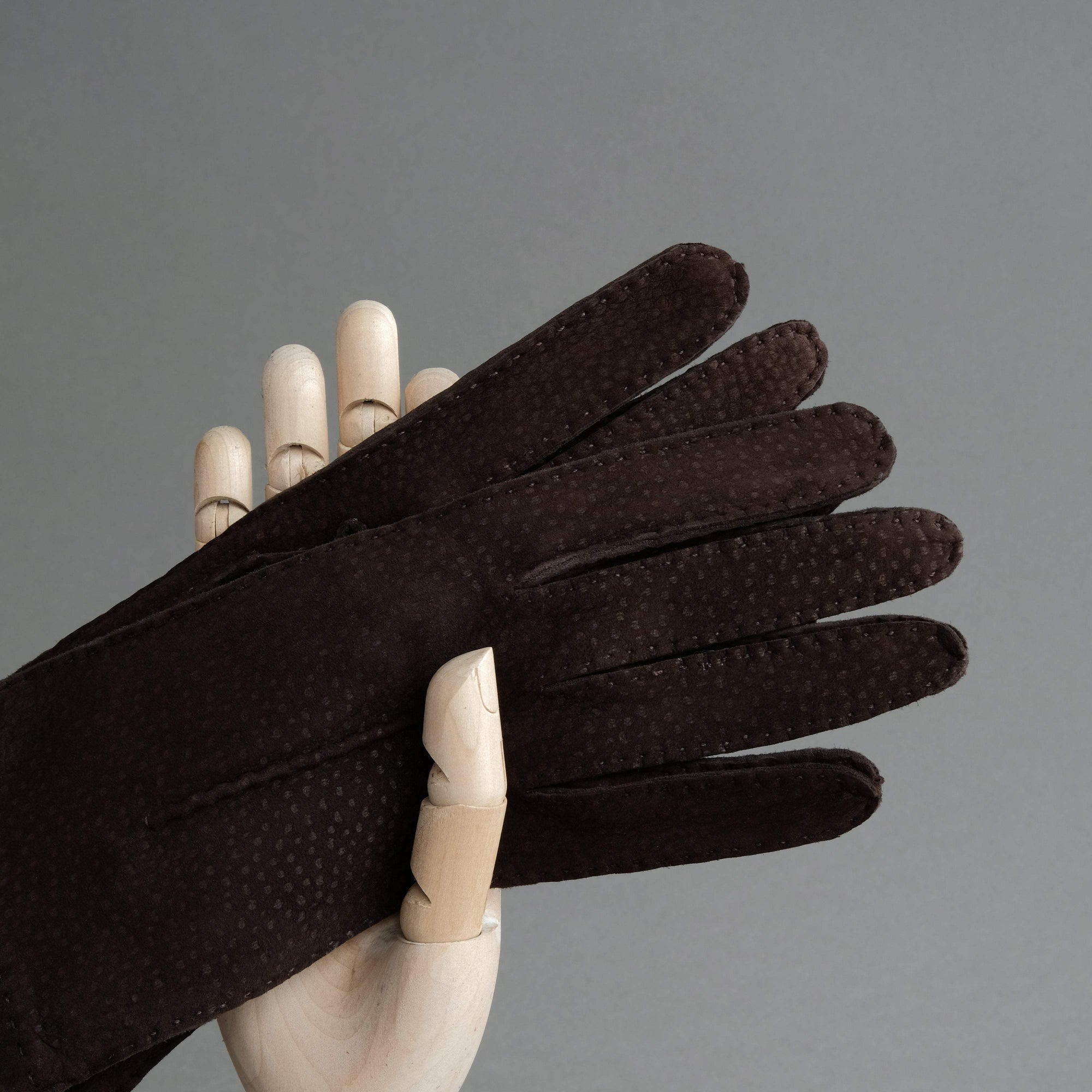 Ladies Gloves From Dark Brown Carpincho Leather - TR Handschuhe Wien - Thomas Riemer Handmade Gloves