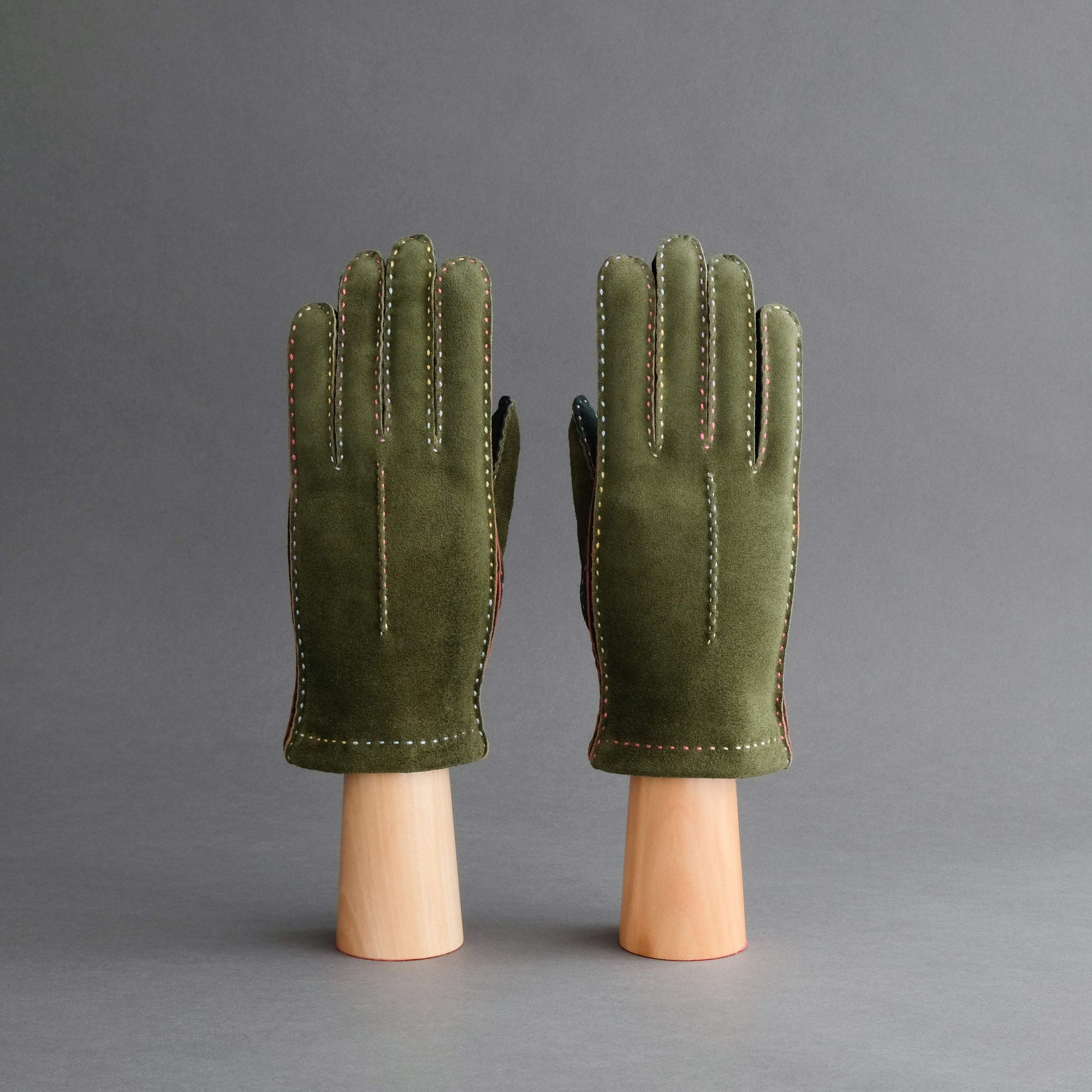 Ladies Gloves from Green Goatskin Lined with Cashmere - TR Handschuhe Wien - Thomas Riemer Handmade Gloves