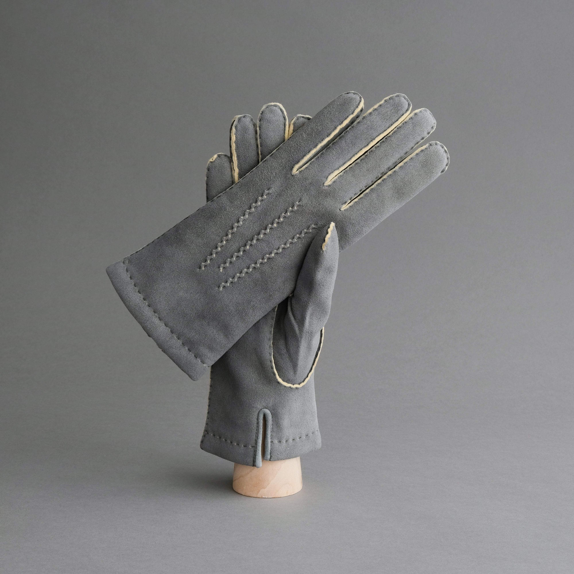 Ladies Gloves from Grey Doeskin with Cashmere Lining - TR Handschuhe Wien - Thomas Riemer Handmade Gloves