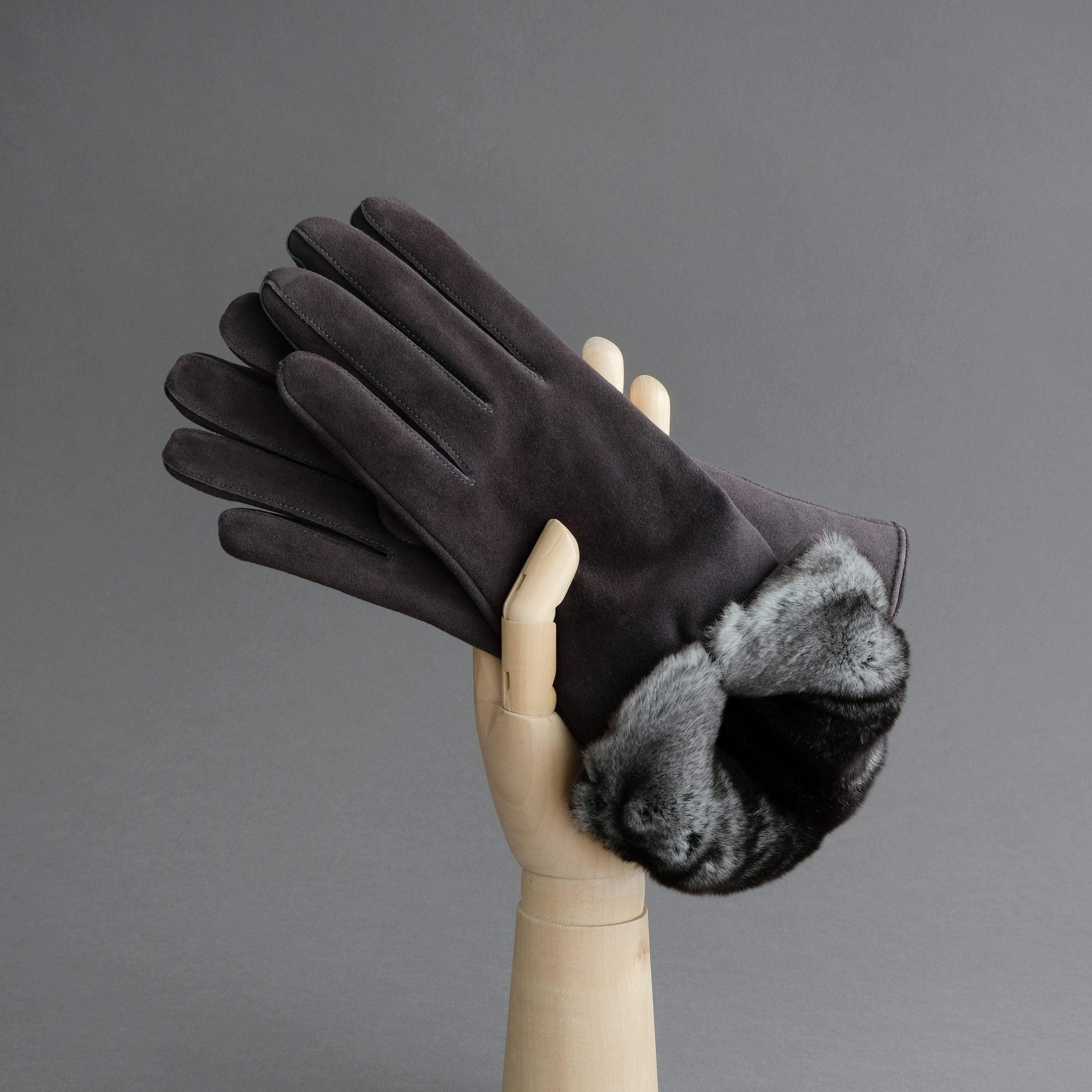 Ladies Gloves from Grey Reindeer Suede with Orylag Cuffs - TR Handschuhe Wien - Thomas Riemer Handmade Gloves