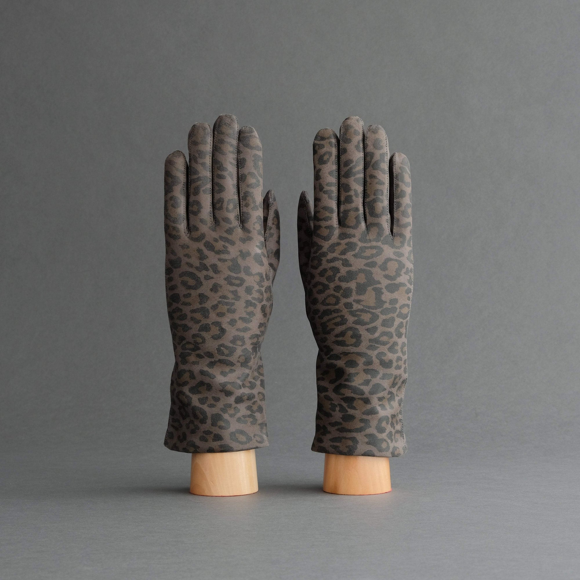 Ladies Gloves from Hair Sheep Nappa In Leopard Print - TR Handschuhe Wien - Thomas Riemer Handmade Gloves