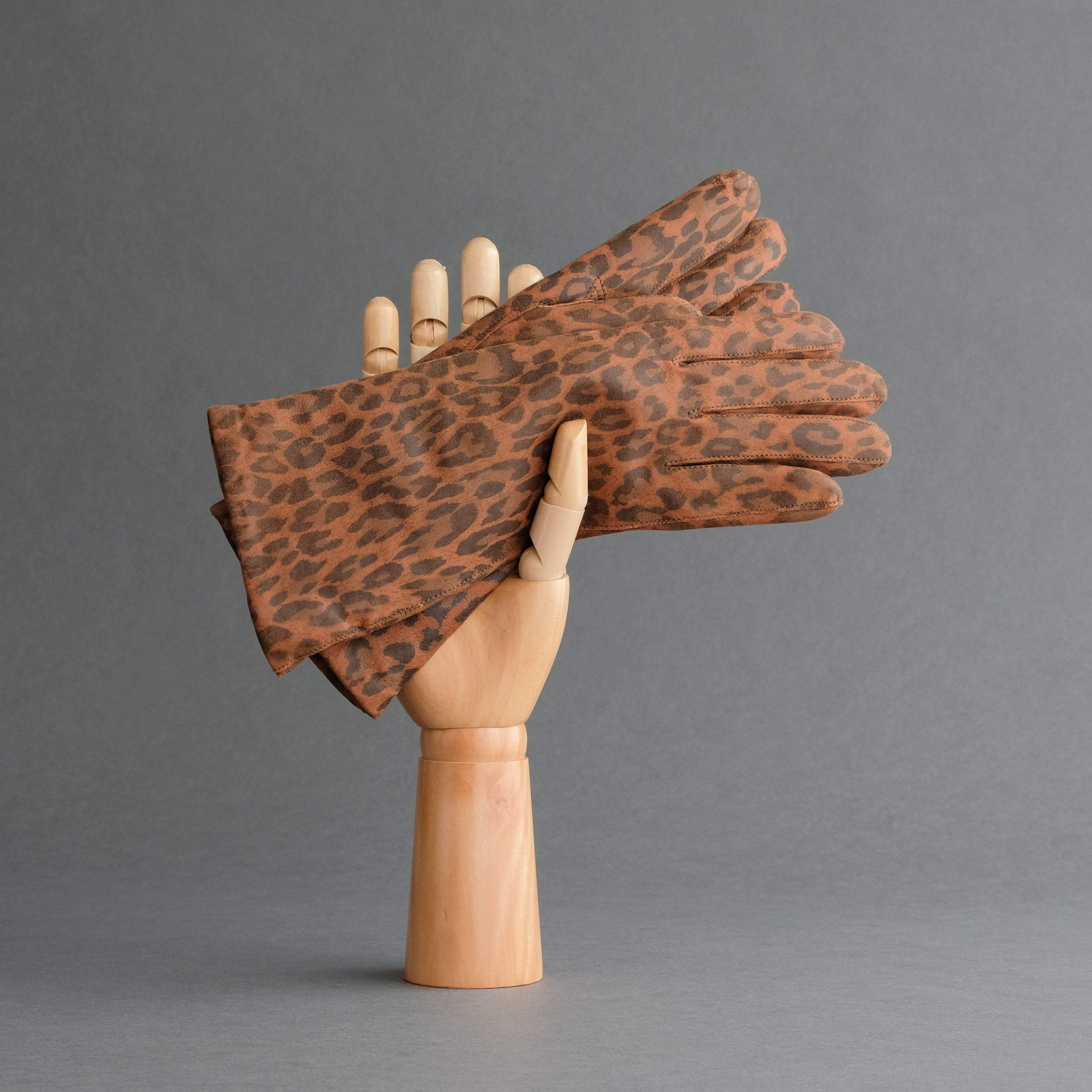 Ladies Gloves from Hair Sheep Nappa In Leopard Print - TR Handschuhe Wien - Thomas Riemer Handmade Gloves
