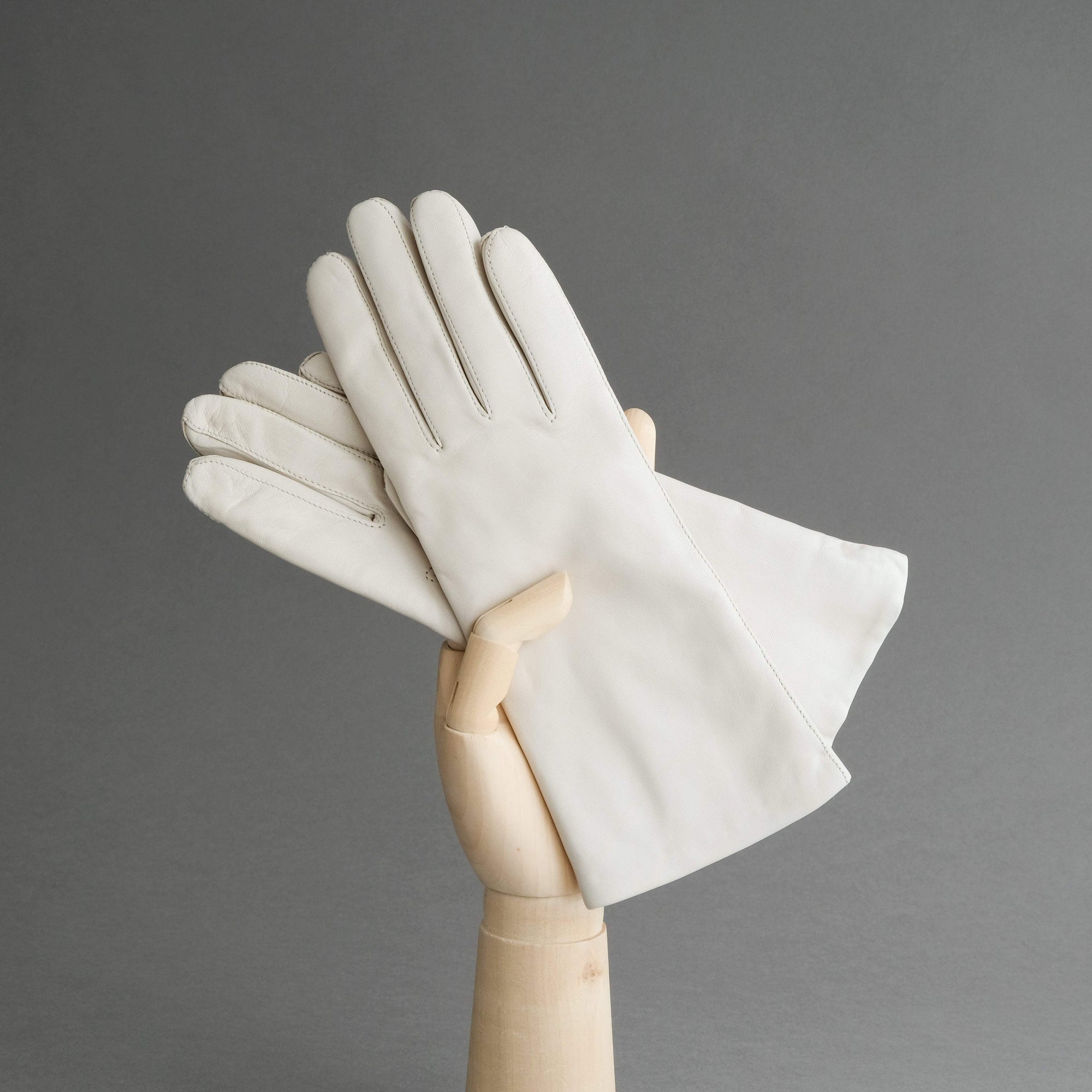Ladies Gloves from Hair Sheep Nappa Lined with Cashmere - TR Handschuhe Wien - Thomas Riemer Handmade Gloves