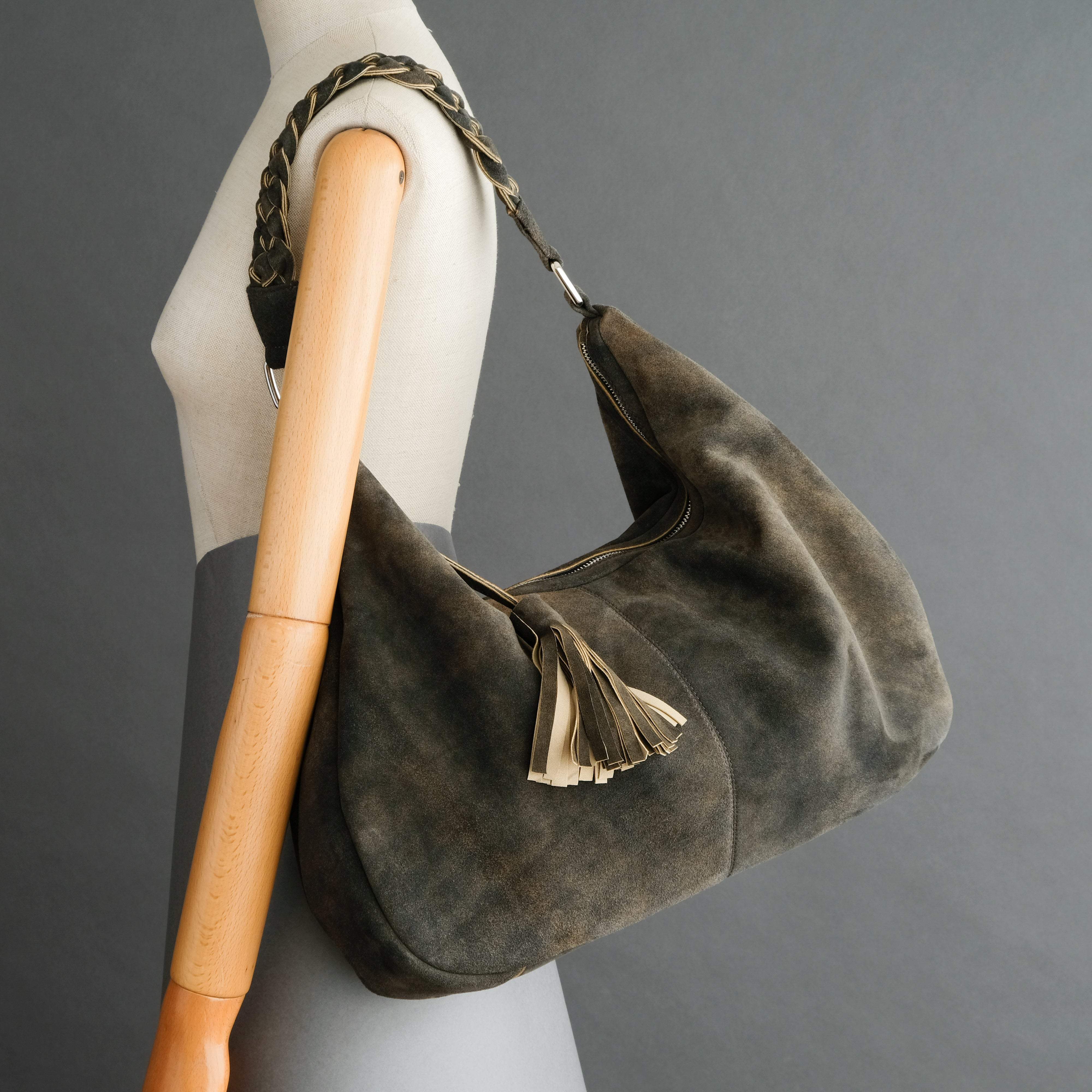 Ladies Moon Bag From Walnut Goatskin Suede - TR Handschuhe Wien - Thomas Riemer Handmade Gloves