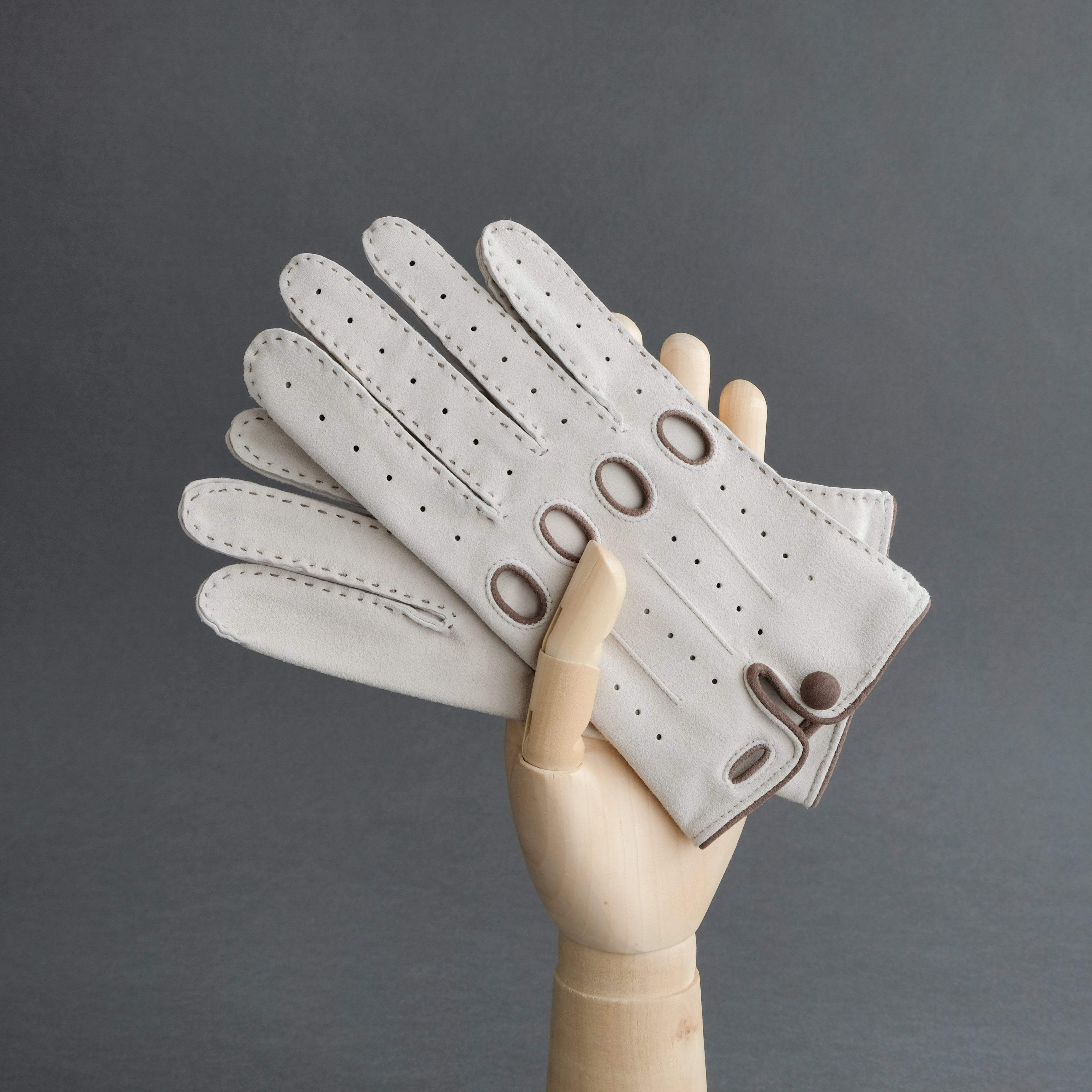 Ladies Unlined Driving Gloves From Ivory Reindeer Suede - TR Handschuhe Wien - Thomas Riemer Handmade Gloves