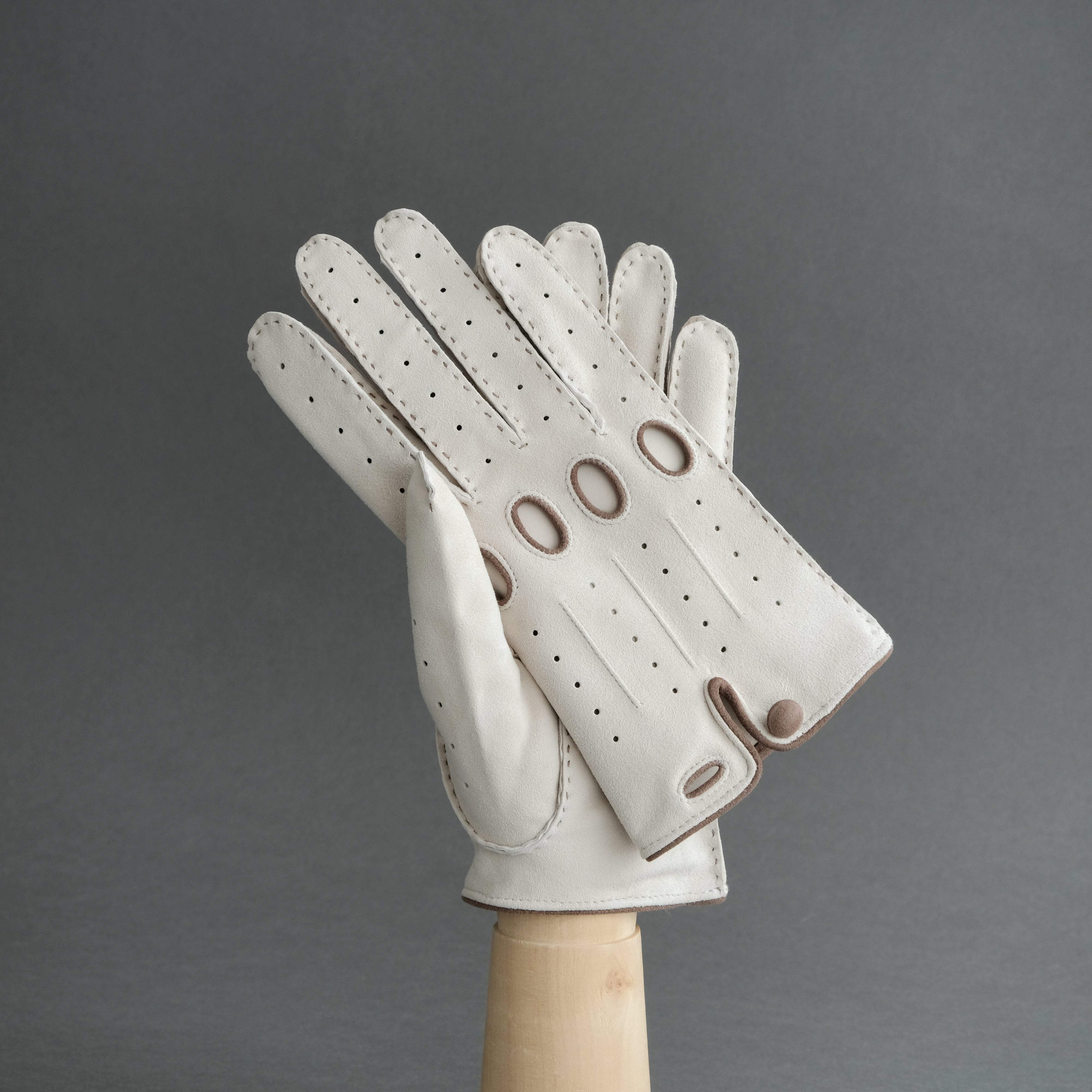 Ladies Unlined Driving Gloves From Ivory Reindeer Suede - TR Handschuhe Wien - Thomas Riemer Handmade Gloves