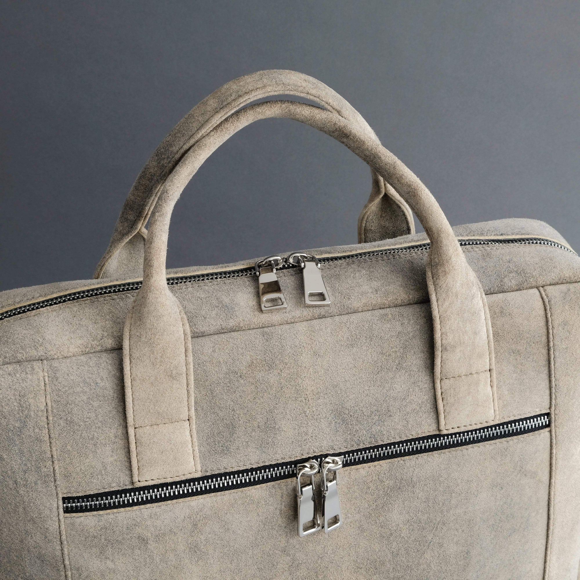 Laptop Carrying Bag Made From Desert Sand Goatskin Suede - TR Handschuhe Wien - Thomas Riemer Handmade Gloves