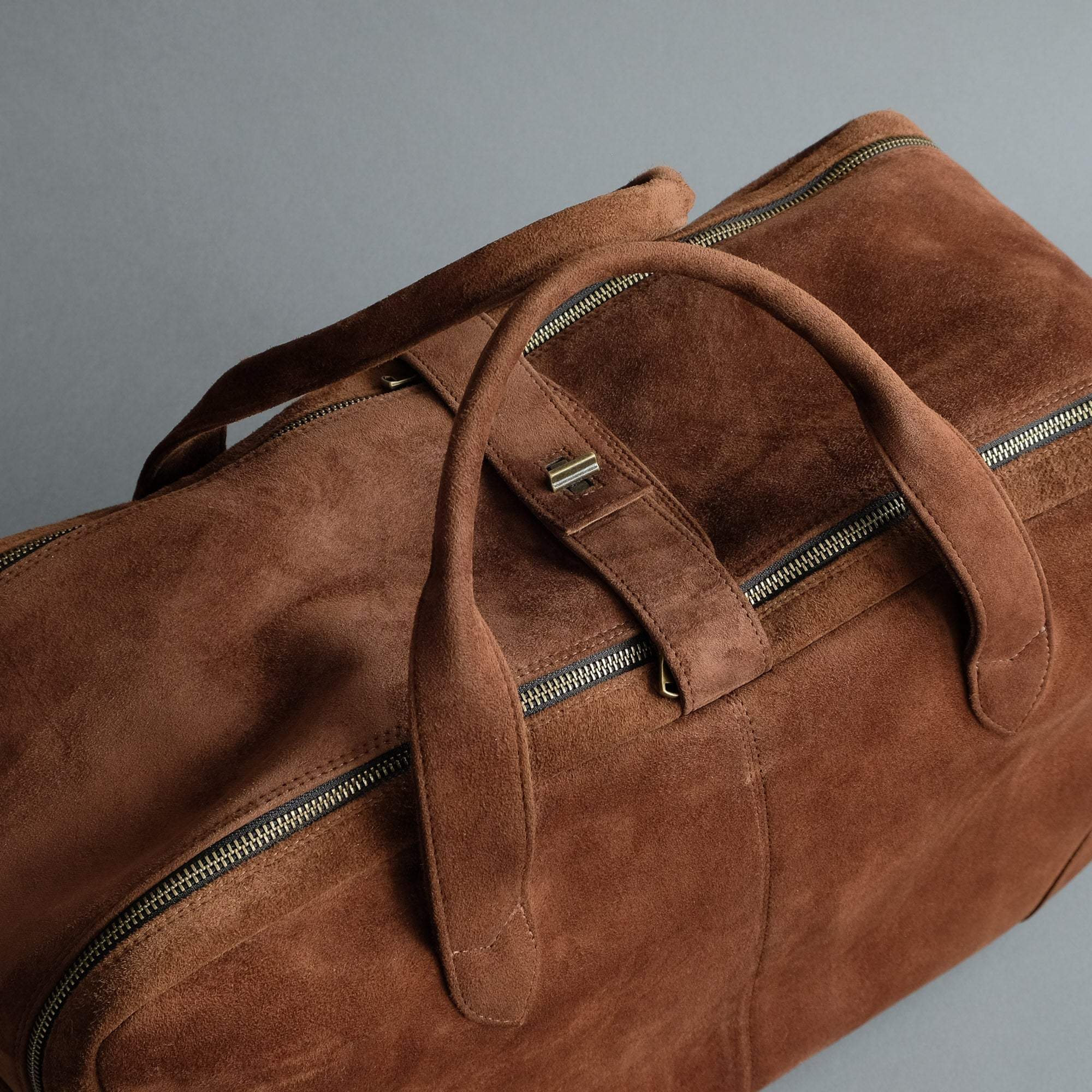 Weekender From Chocolate Brown Goatskin Suede - TR Handschuhe Wien - Thomas Riemer Handmade Gloves